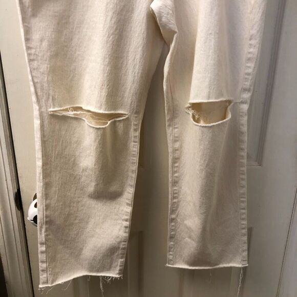 Universal Thread NWT Women's Cut Knee Off White Jeans Size 14 Vintage Straight - Picture 12 of 16